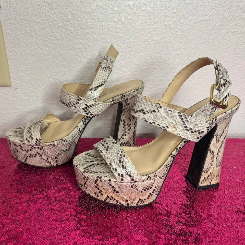 FASHION NOVA 🐍 Chunky Snakeskin Platform Open-Toe Block Heels (Women’s 6.5)